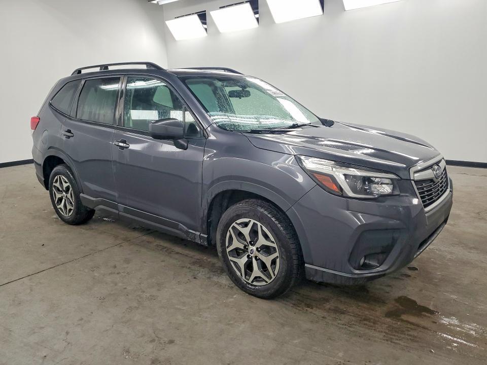 2021 SUBARU FORESTER PREMIUM — Фото 4 из 12