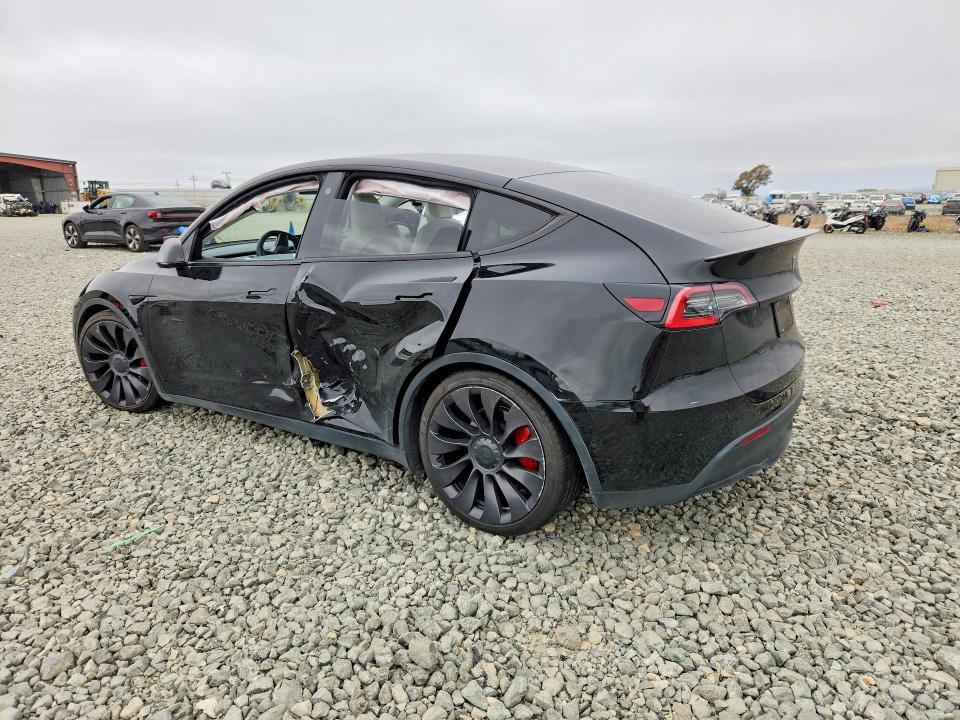 5YJYGDEF4MF071874 2021 TESLA MODEL Y photo no. 2