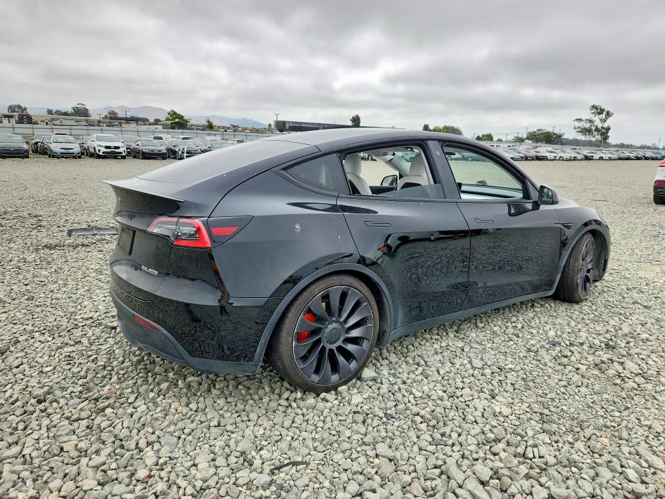 5YJYGDEF4MF071874 2021 TESLA MODEL Y photo no. 3