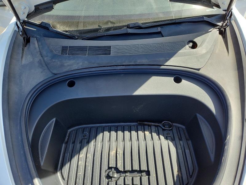 2021 TESLA MODEL 3 — Фото 11 из 12