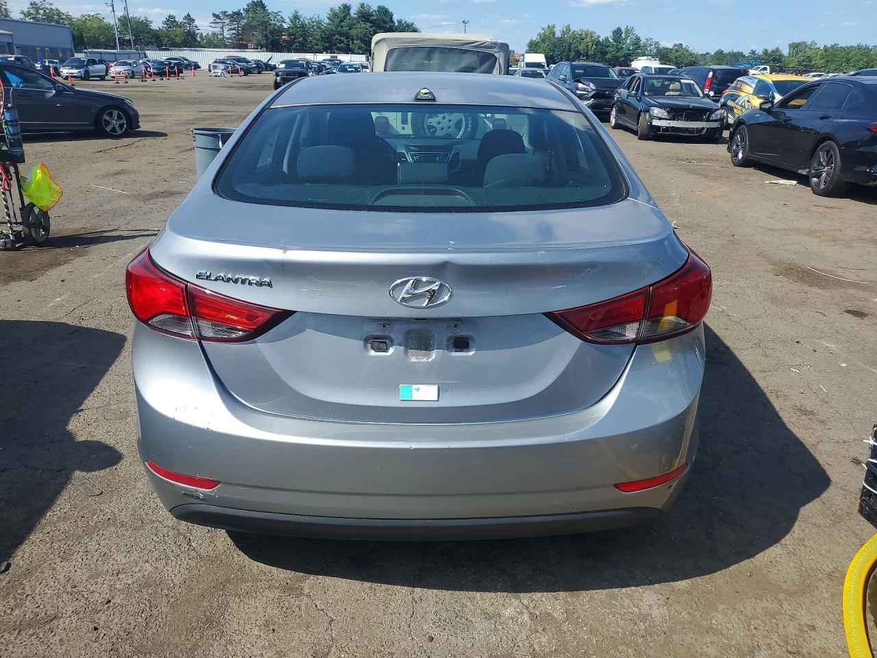 2016 HYUNDAI ELANTRA VALUE EDITION — Фото 6 из 12