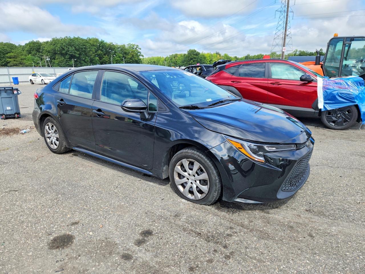 2021 TOYOTA COROLLA LE — Фото 4 из 12