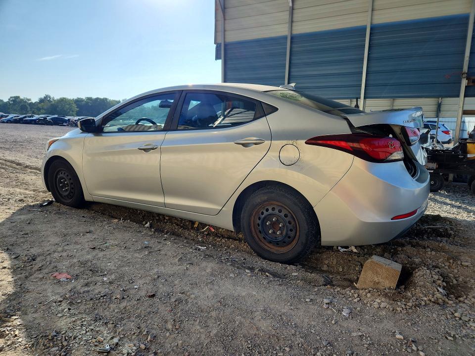 2016 HYUNDAI ELANTRA SE — Фото 2 из 12