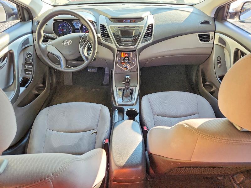 2016 HYUNDAI ELANTRA SE — Фото 8 из 12