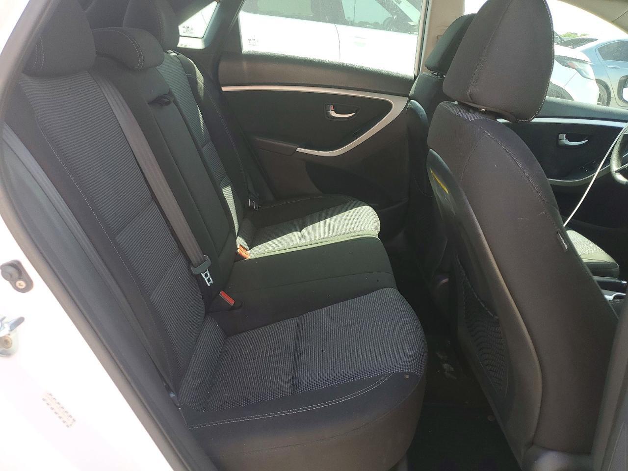 2016 HYUNDAI ELANTRA GT BASE — Фото 10 из 12