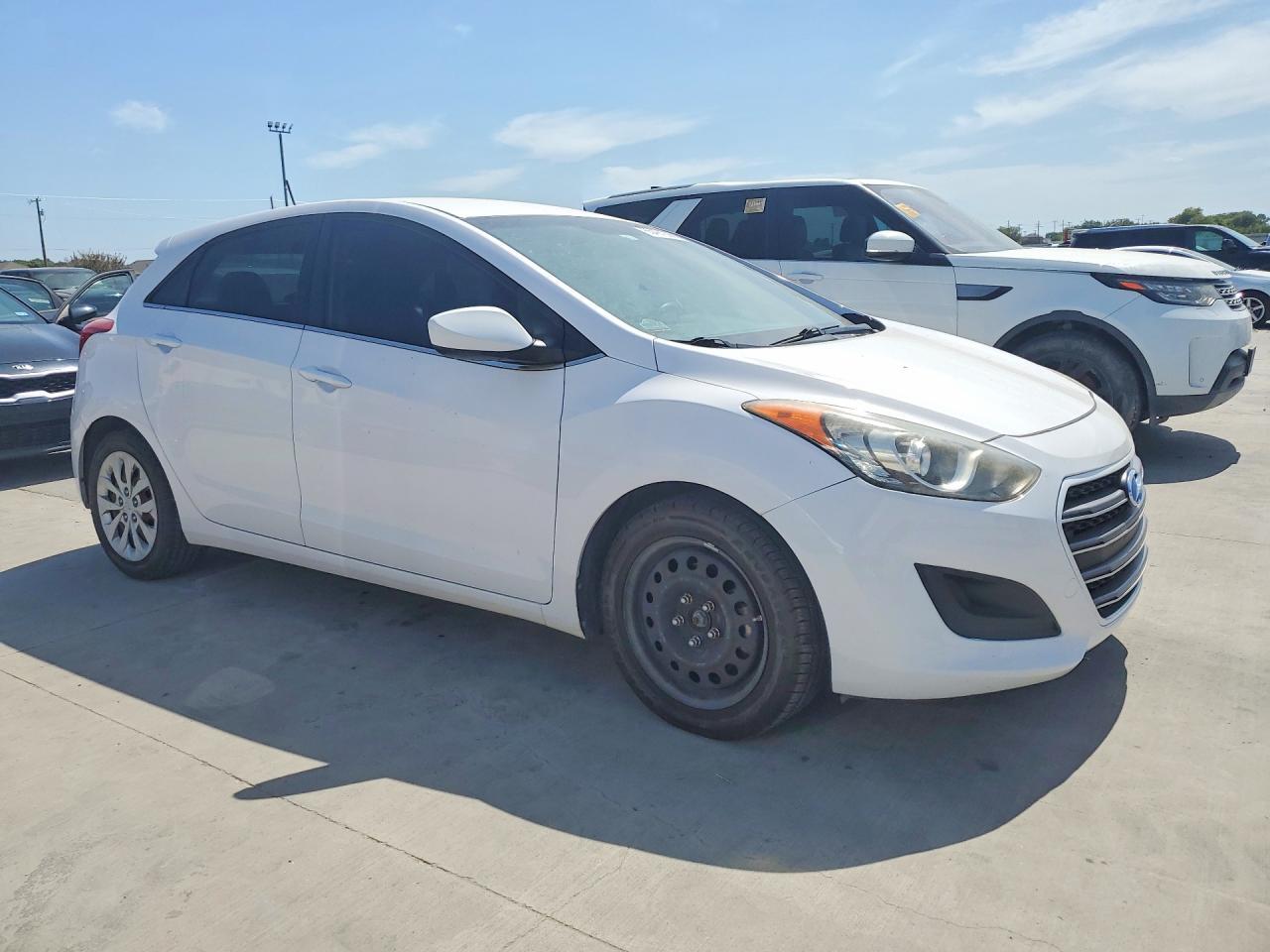 2016 HYUNDAI ELANTRA GT BASE — Фото 4 из 12