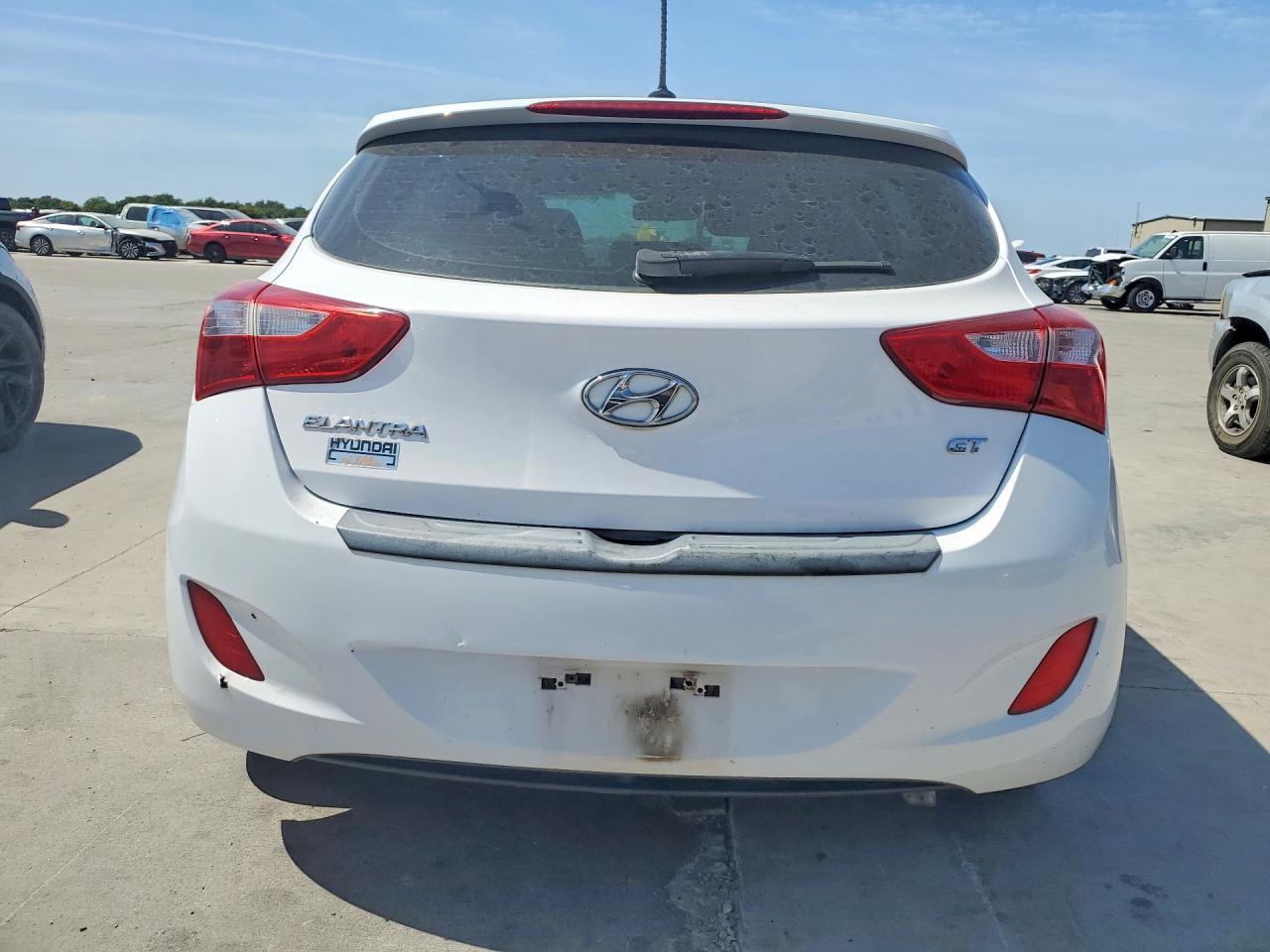 2016 HYUNDAI ELANTRA GT BASE — Фото 6 из 12
