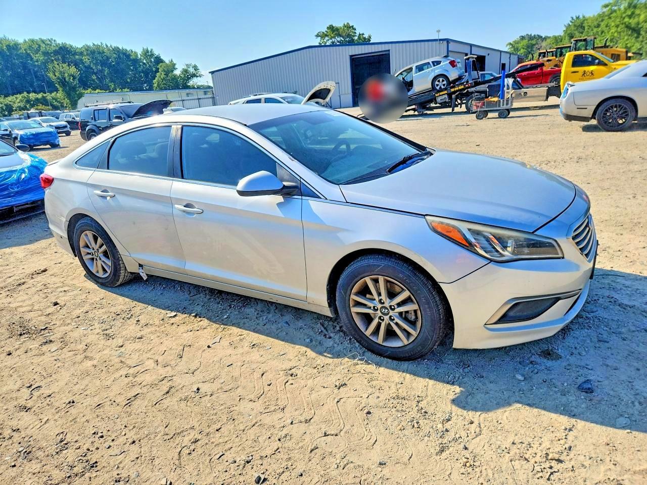 2016 HYUNDAI SONATA SE — Фото 4 из 12