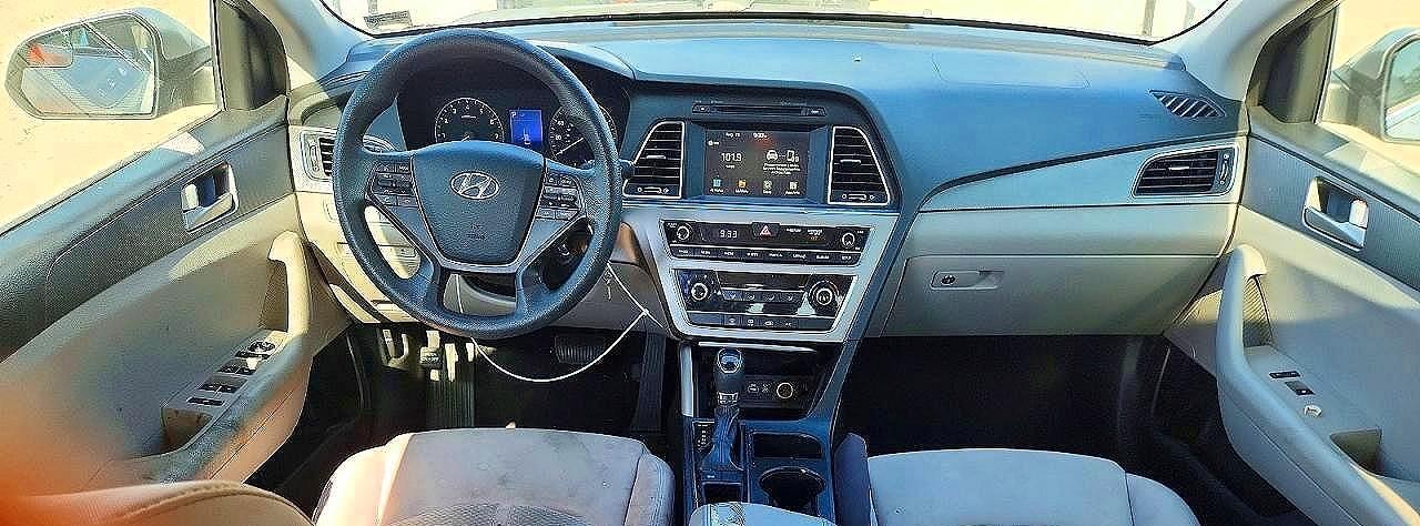 2016 HYUNDAI SONATA SE — Фото 8 из 12