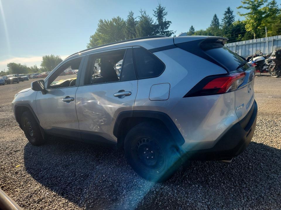 2021 TOYOTA RAV4 LE — Фото 2 из 13