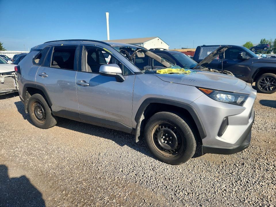 2021 TOYOTA RAV4 LE — Фото 4 из 13