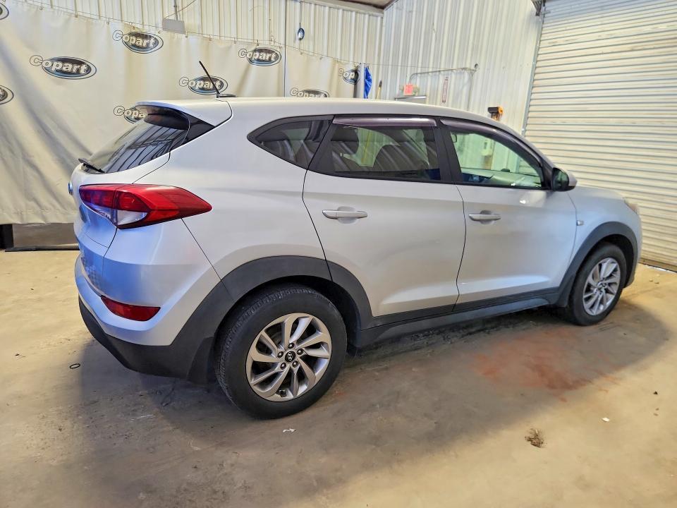 2016 HYUNDAI TUCSON SE — Фото 3 из 13