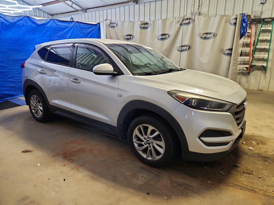 2016 HYUNDAI TUCSON SE — Фото 4 из 13