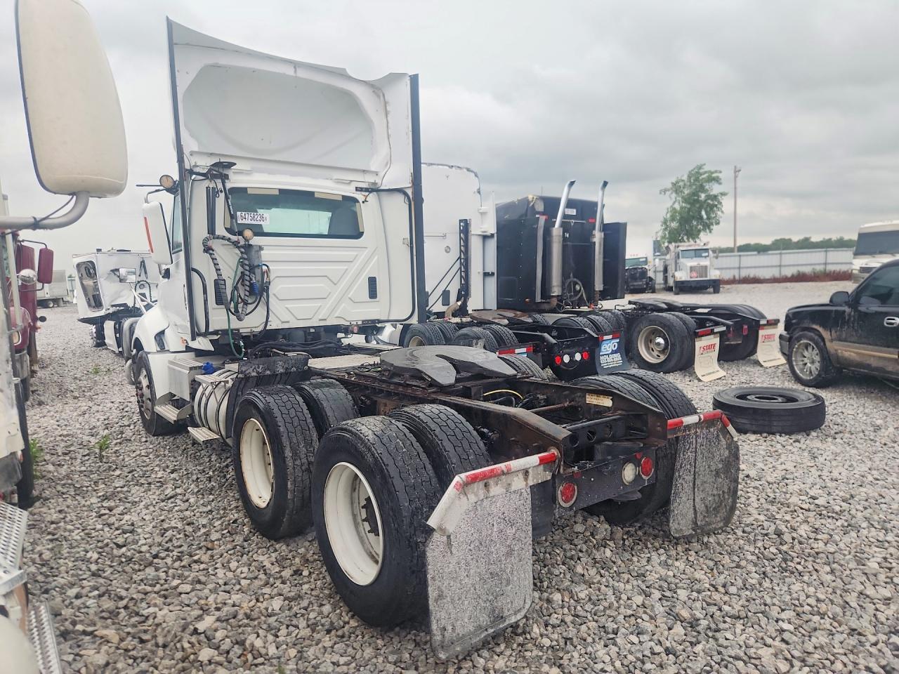 2016 INTERNATIONAL PROSTAR SEMI TRUCK — Фото 2 из 13