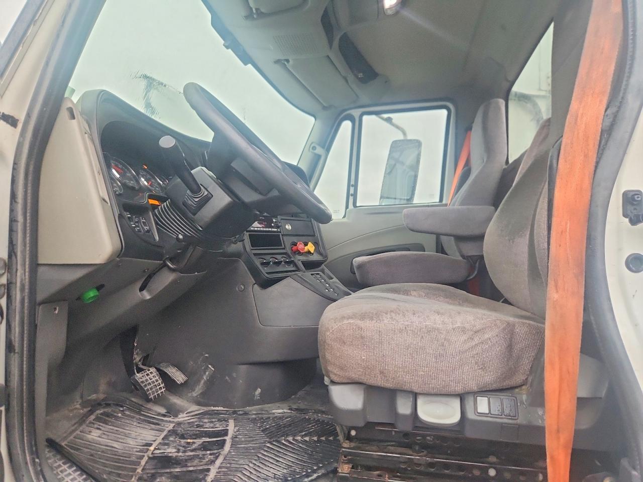 2016 INTERNATIONAL PROSTAR SEMI TRUCK — Фото 7 из 13