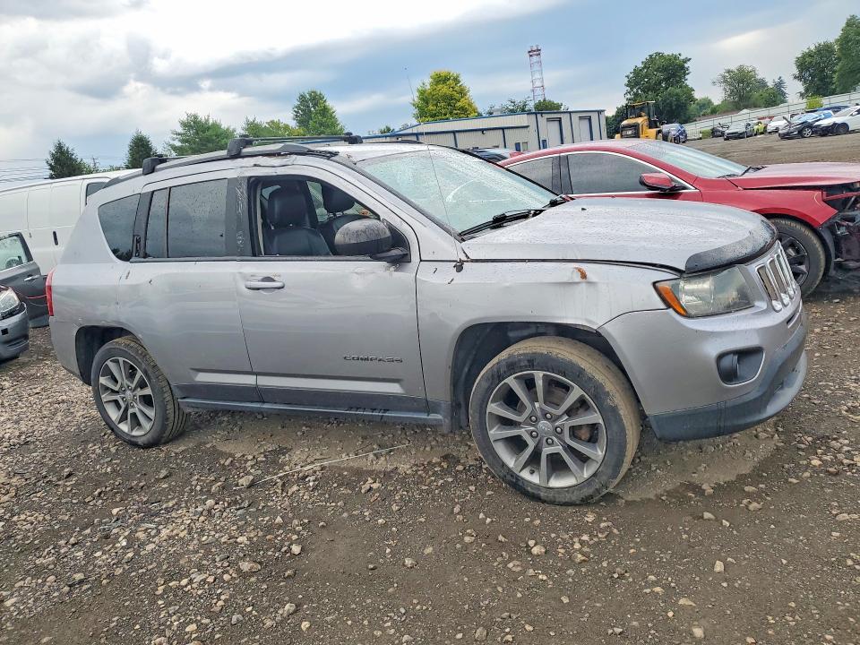 1C4NJDBB2GD598720 2016 JEEP COMPASS photo no. 4