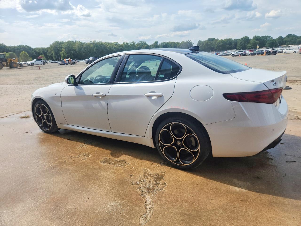 2022 ALFA ROMEO GIULIA SUPER — Фото 2 из 12