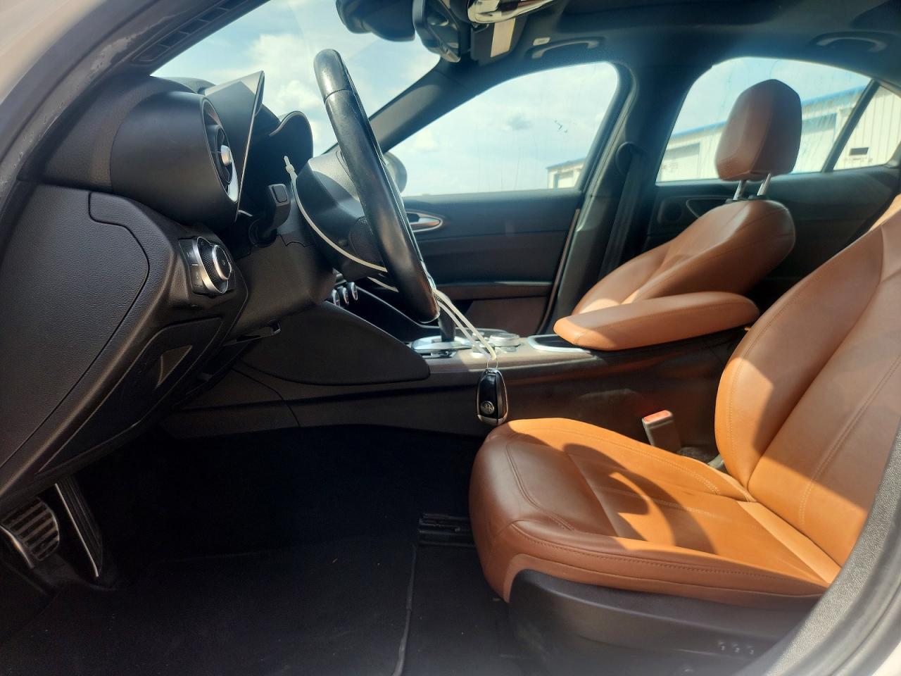 2022 ALFA ROMEO GIULIA SUPER — Фото 7 из 12