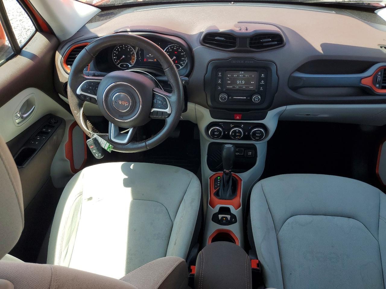 2016 JEEP RENEGADE LATITUDE — Фото 8 из 14