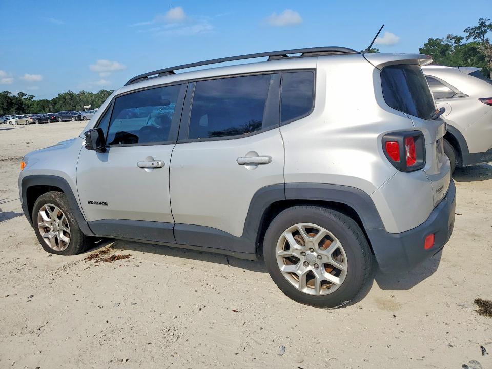2016 JEEP RENEGADE LATITUDE — Фото 2 из 13