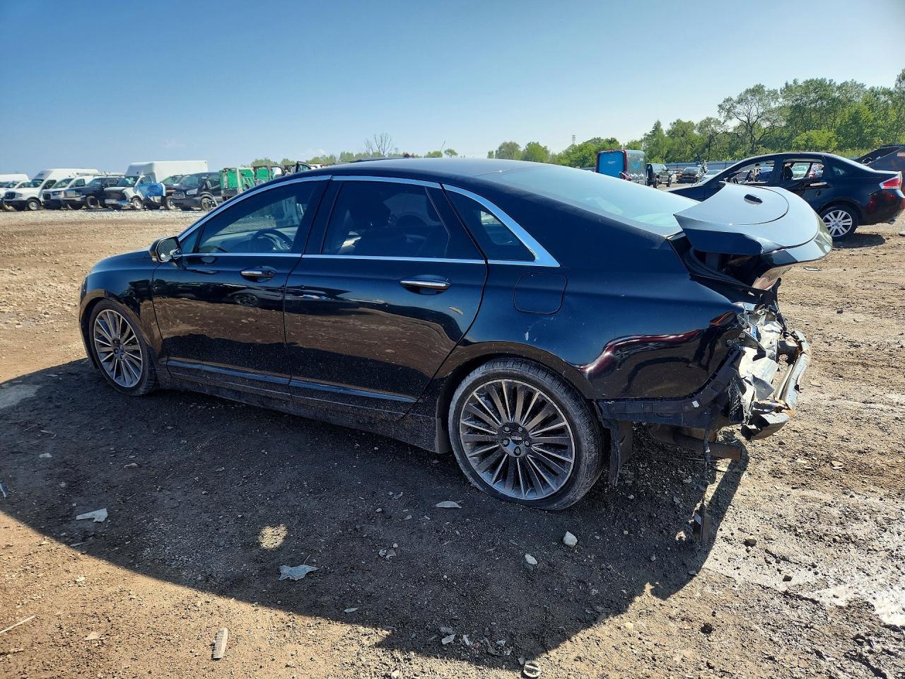 3LN6L2LU2GR601895 2016 LINCOLN MKZ photo no. 2