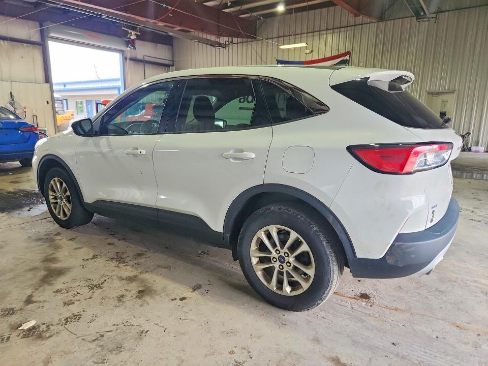 2022 FORD ESCAPE SE — Фото 2 из 13