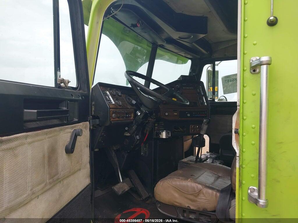 1FUYDZYB3TP594394 1996 FREIGHTLINER CONVENTIONAL photo no. 6