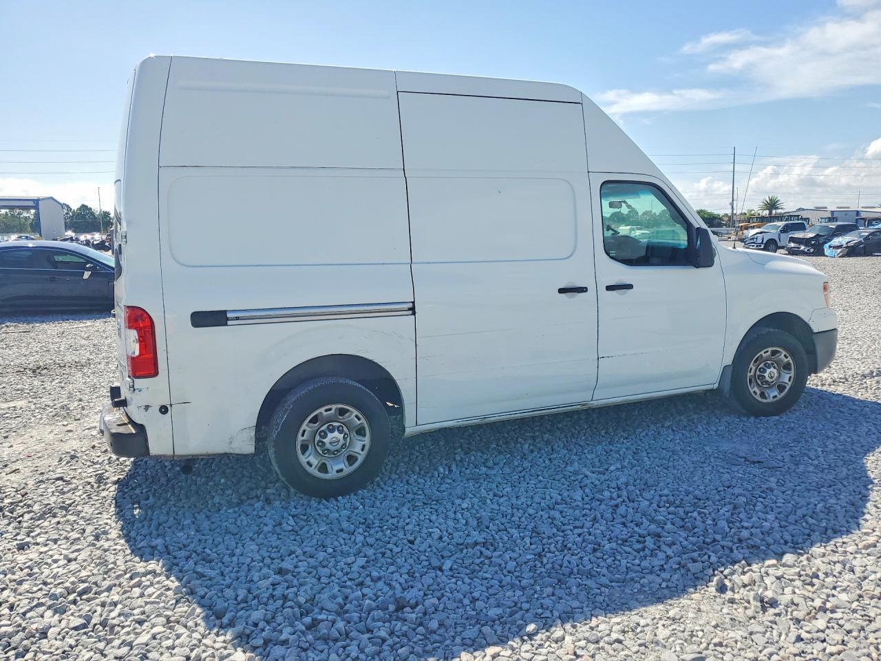 2016 NISSAN NV2500 DELIVERY VAN — Фото 3 из 13