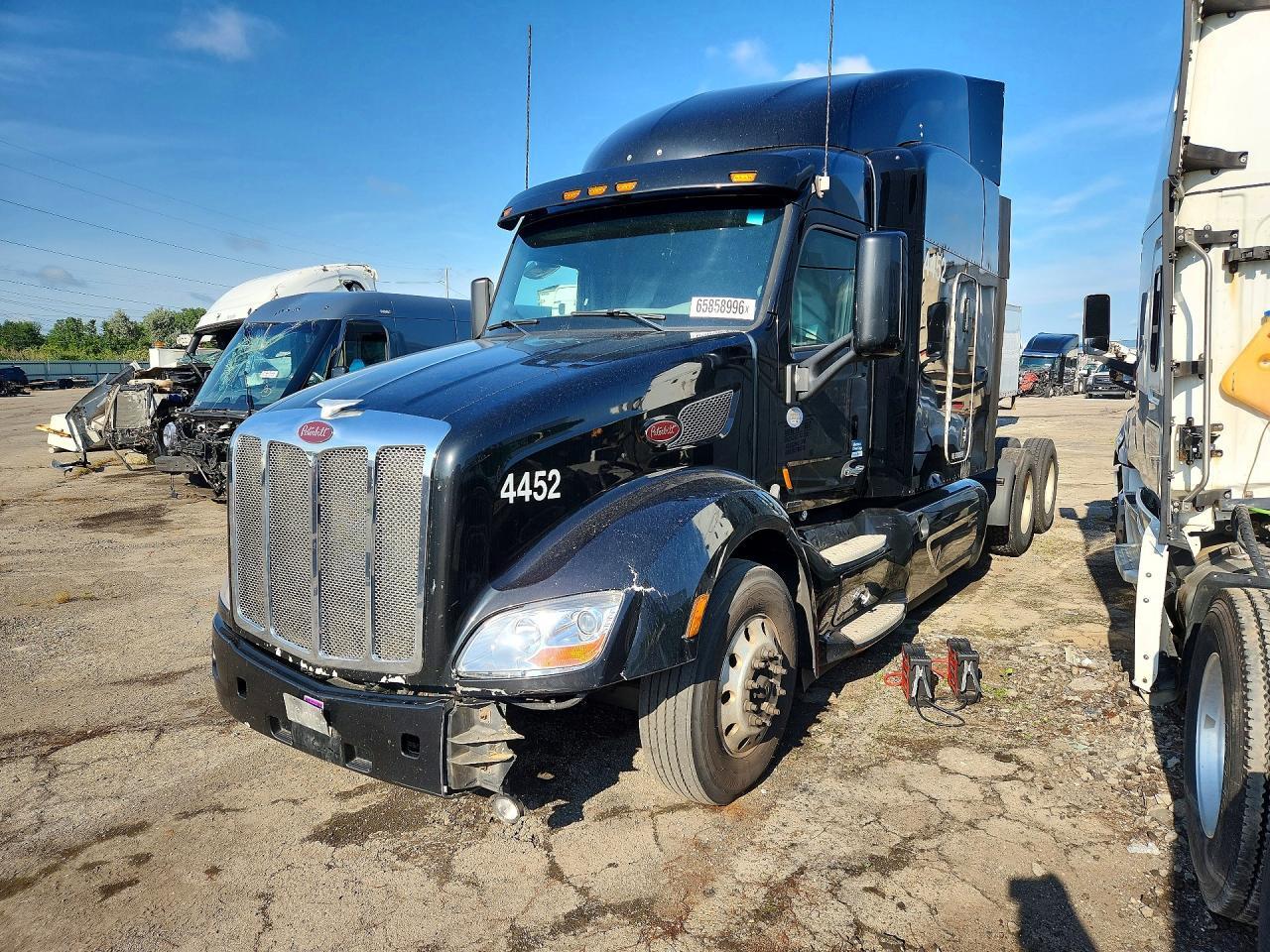2016 PETERBILT 579 1XPBD49X9GD358123
