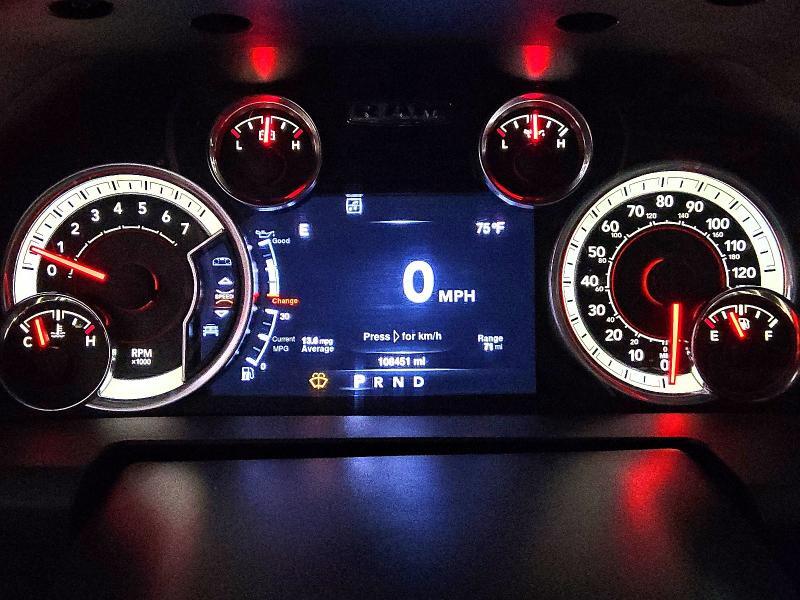 2016 RAM 1500 SLT — Фото 9 из 13