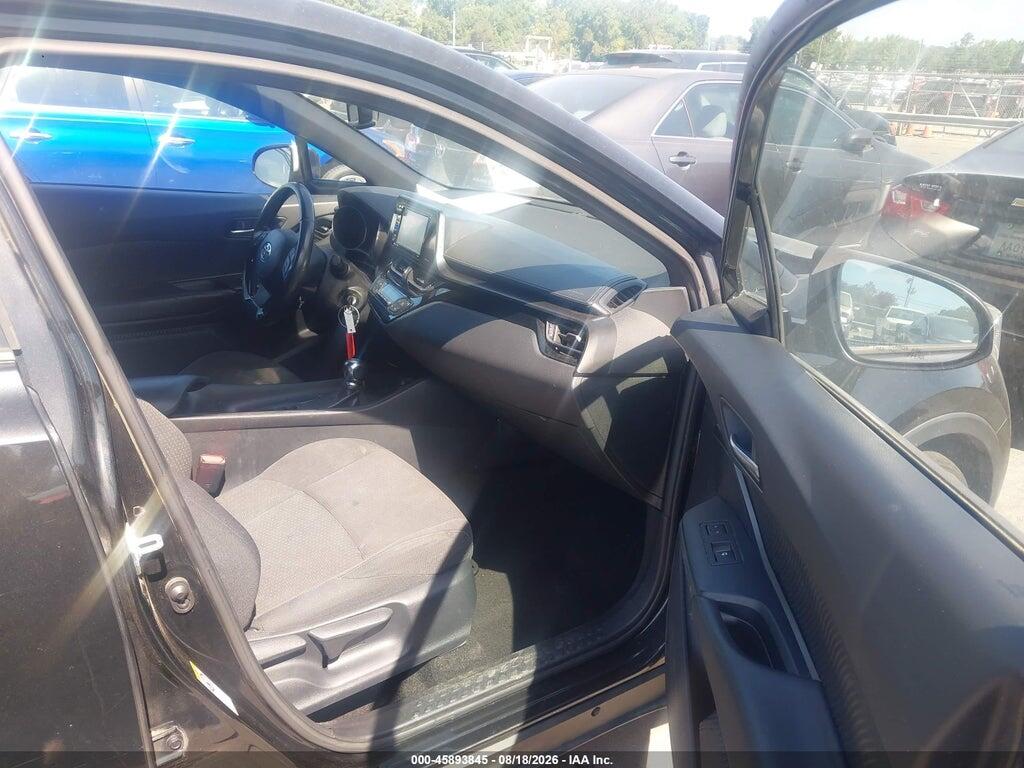 NMTKHMBX1JR020144 2018 TOYOTA C-HR photo no. 5
