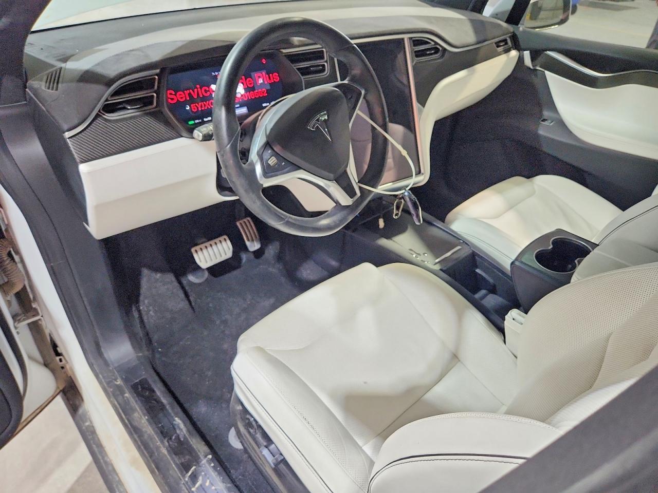 2016 TESLA MODEL X — Фото 8 из 12