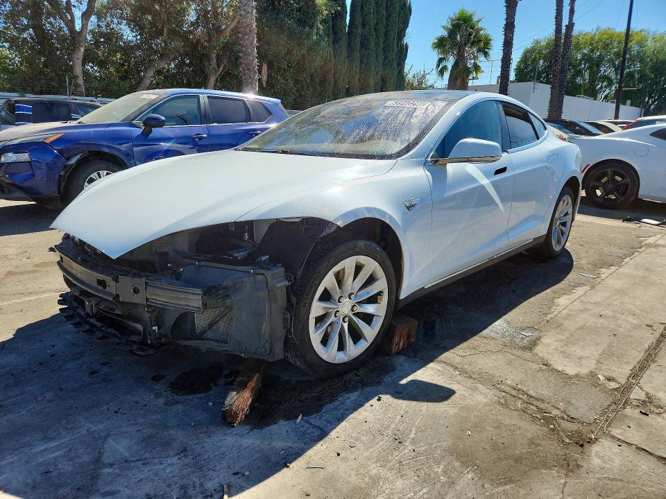 2016 TESLA MODEL S 5YJSA1E28GF134885