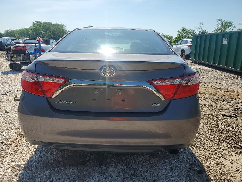 2016 TOYOTA CAMRY SE — Фото 6 из 12