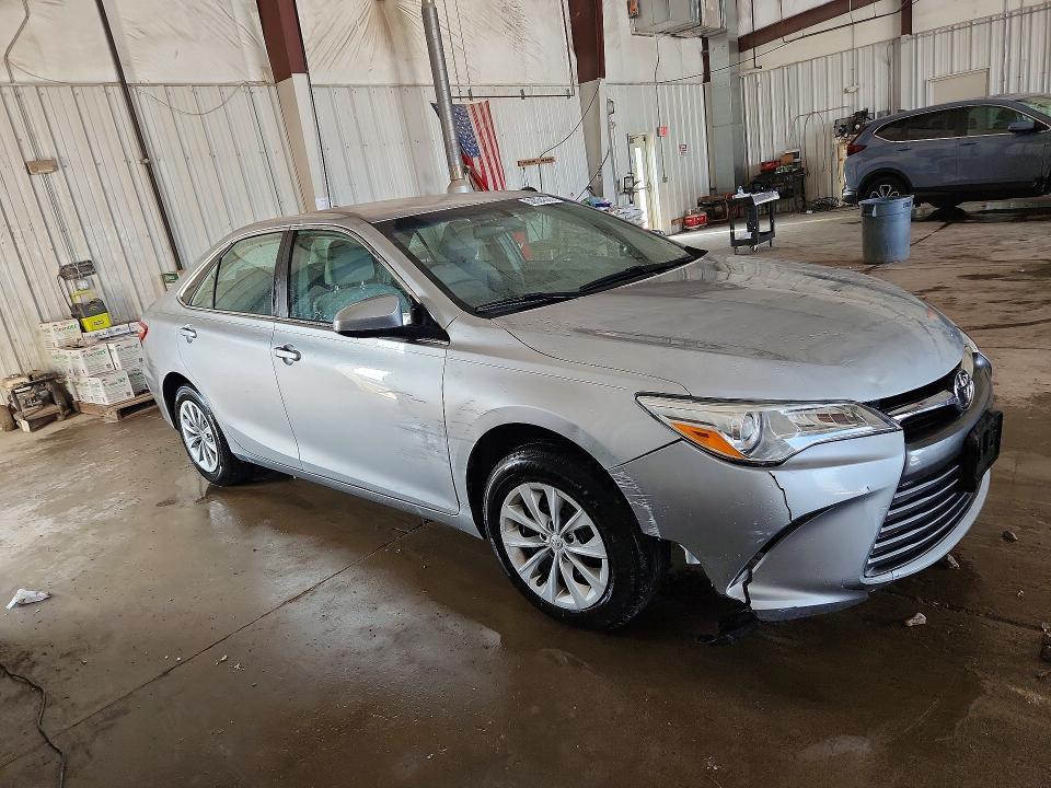 2016 TOYOTA CAMRY LE — Фото 4 из 13
