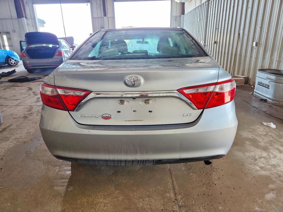 2016 TOYOTA CAMRY LE — Фото 6 из 13