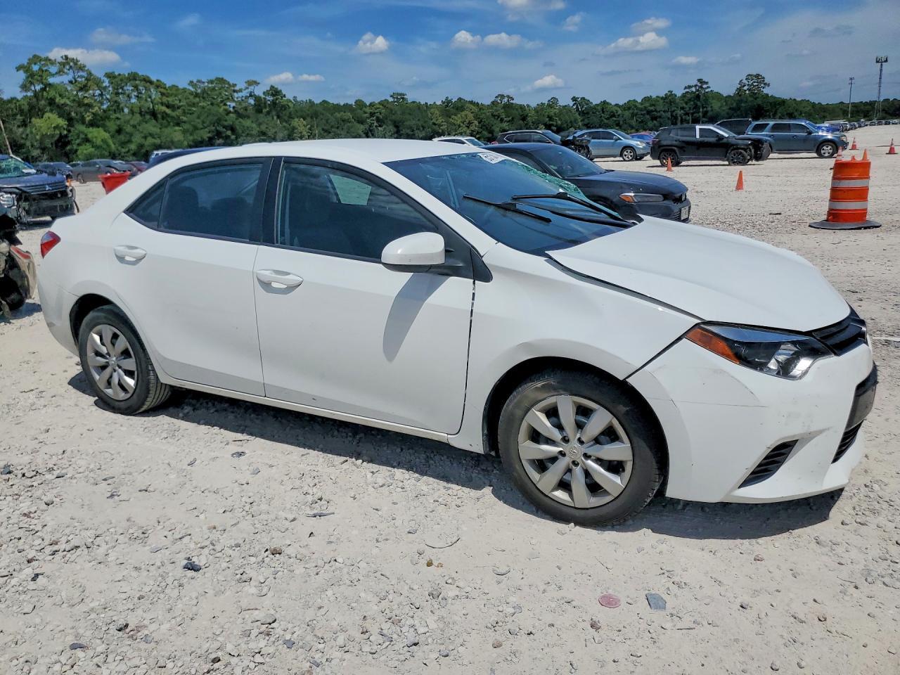 2016 TOYOTA COROLLA LE — Фото 4 из 12
