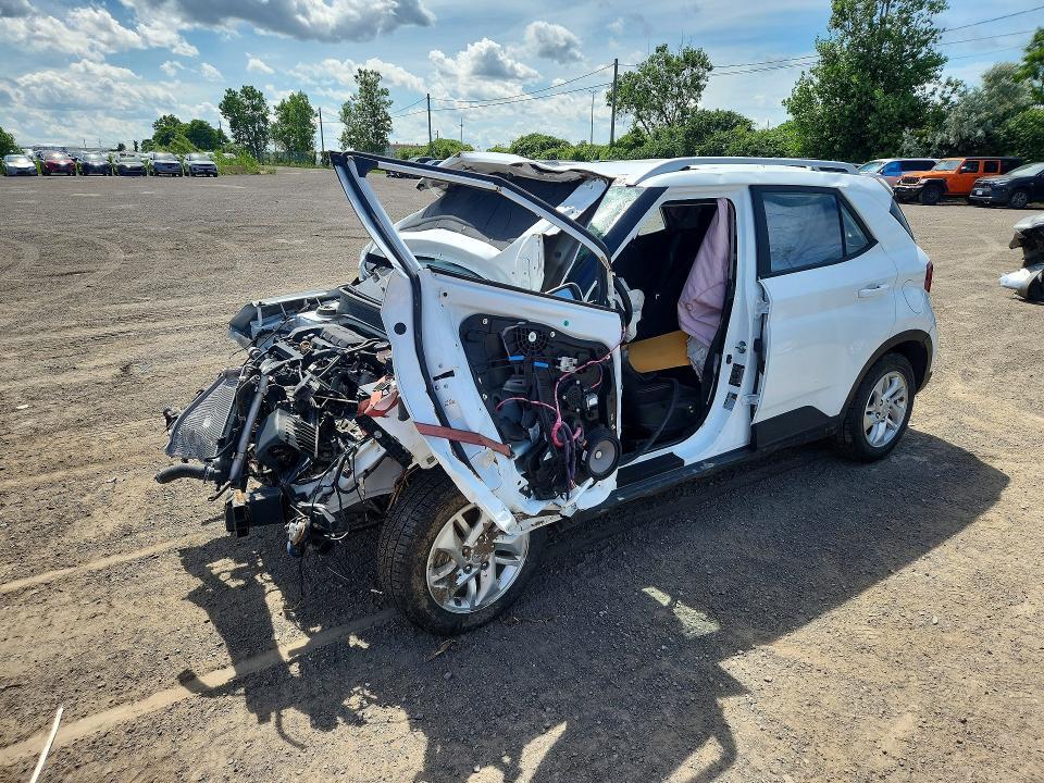 2022 HYUNDAI VENUE KMHRC8A30NU176385