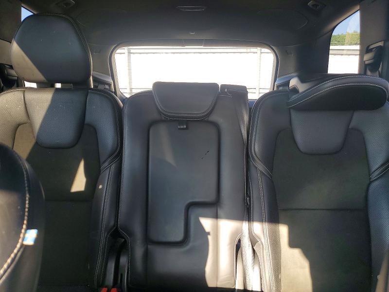 2016 VOLVO XC90 T6 — Фото 10 из 13