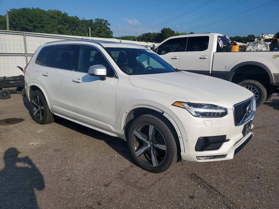 2016 VOLVO XC90 T6 — Фото 4 из 13