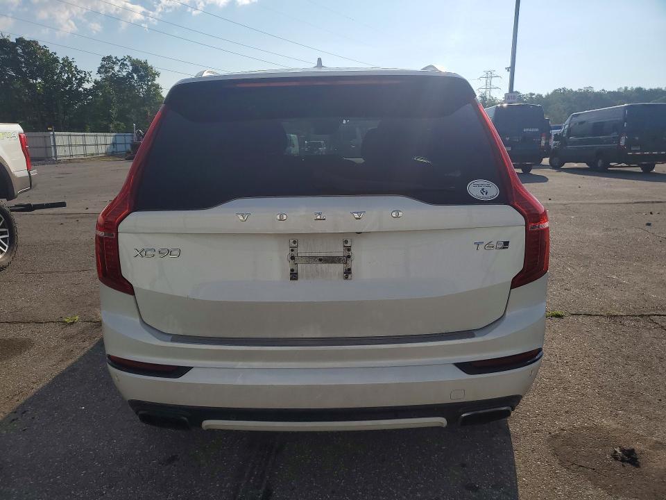 2016 VOLVO XC90 T6 — Фото 6 из 13