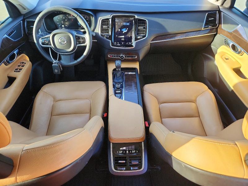 2016 VOLVO XC90 T6 — Фото 8 из 13