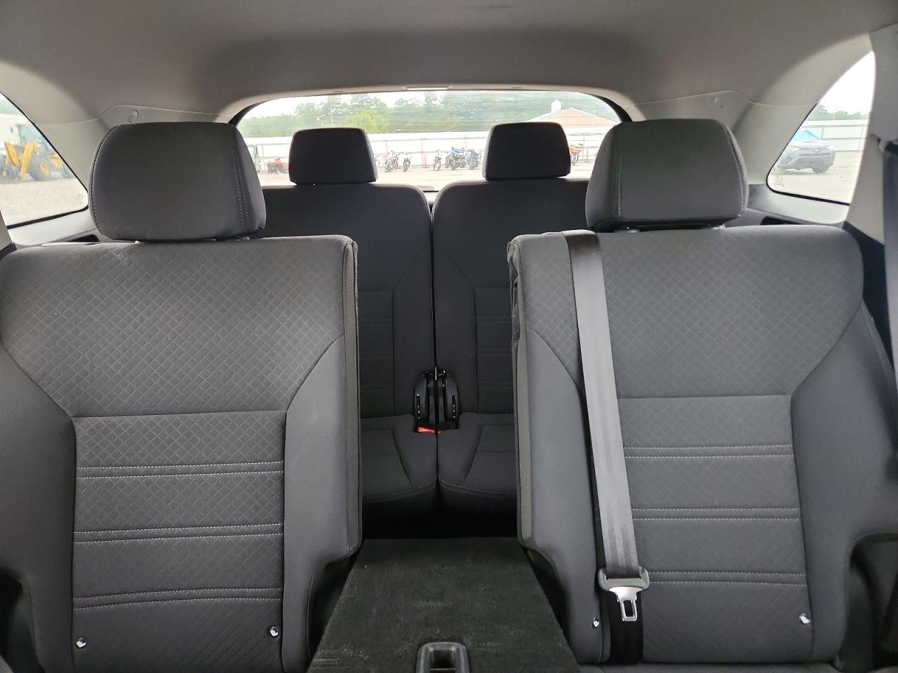 2017 KIA SORENTO LX V6 — Фото 10 из 13