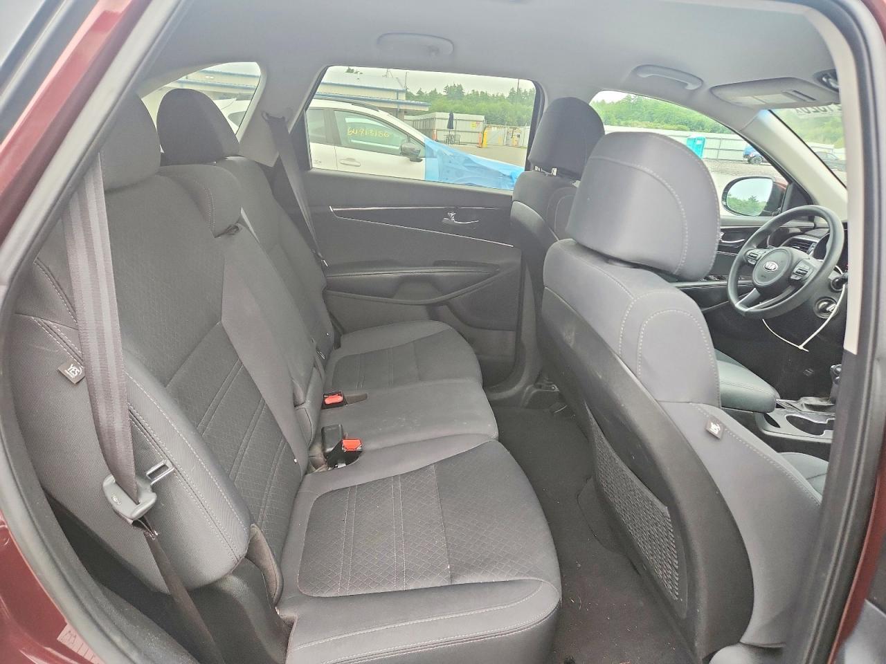 2017 KIA SORENTO LX V6 — Фото 11 из 13