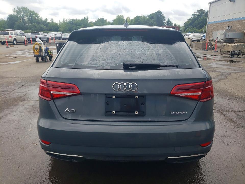 2017 AUDI A3 E-TRON PREMIUM — Фото 6 из 14