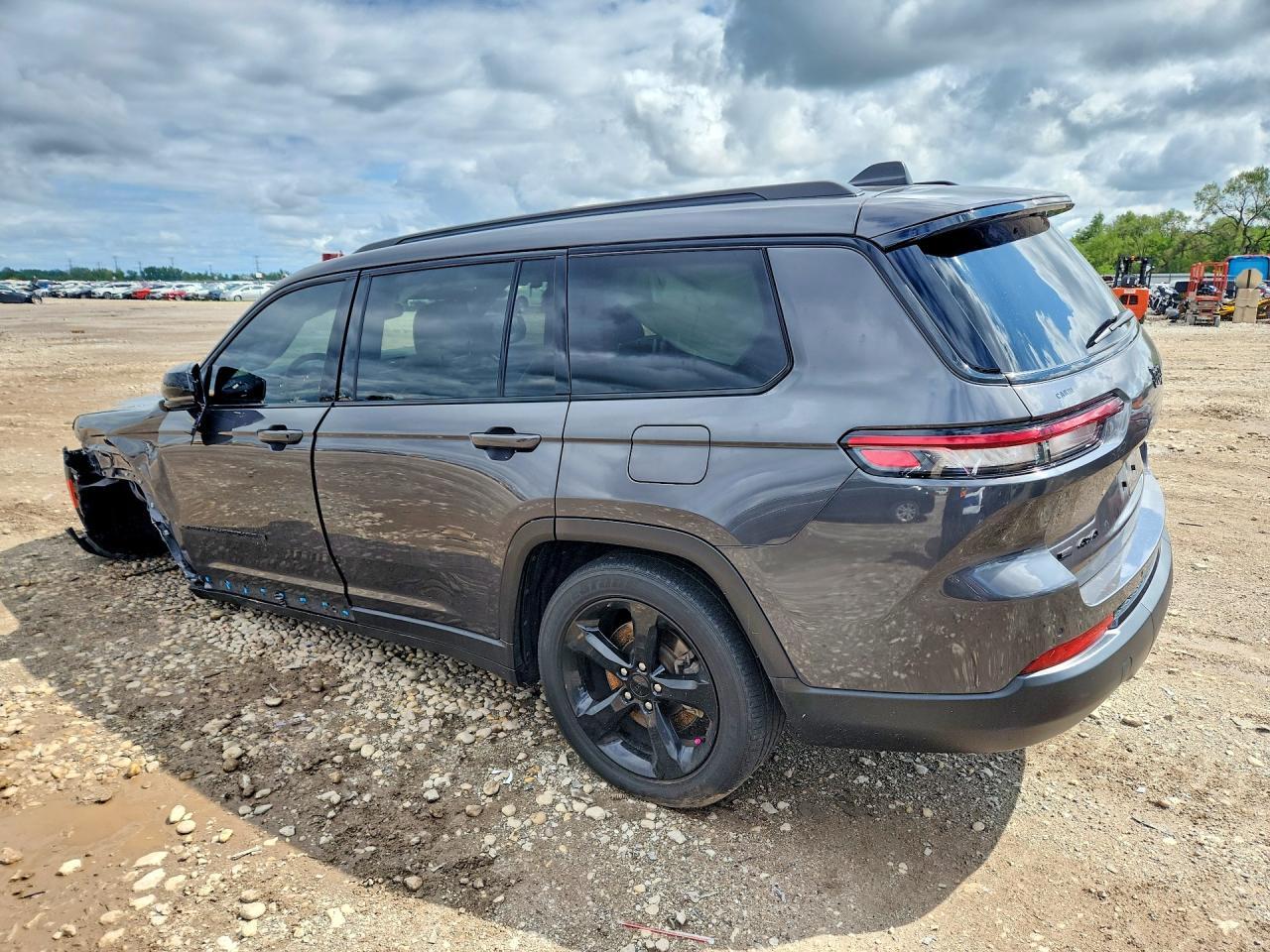 2022 JEEP GRAND CHEROKEE L LAREDO — Фото 2 из 13