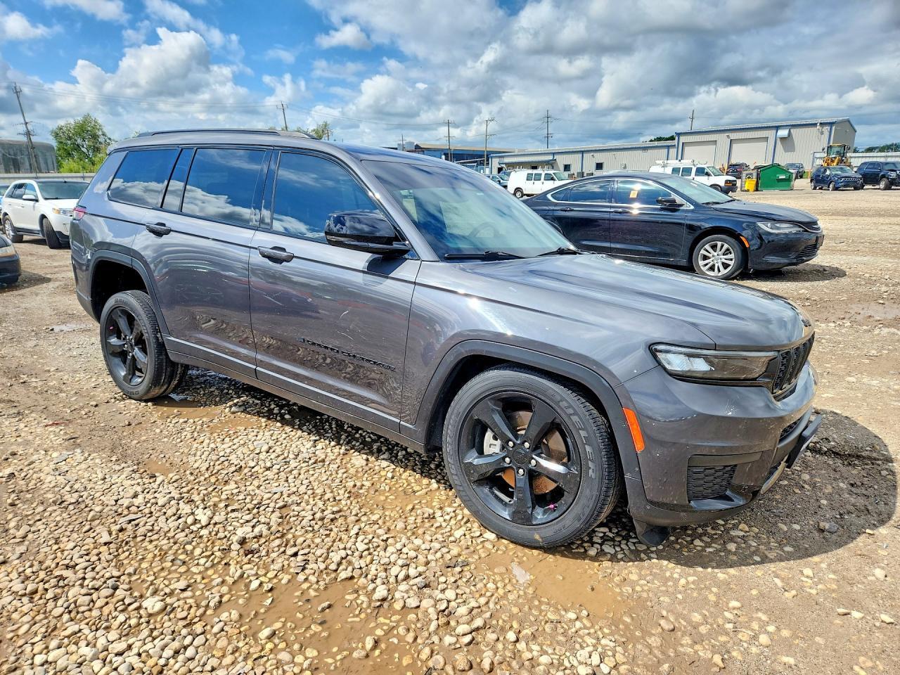 2022 JEEP GRAND CHEROKEE L LAREDO — Фото 4 из 13