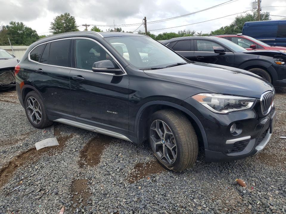 2017 BMW X1 XDRIVE28I — Фото 4 из 13