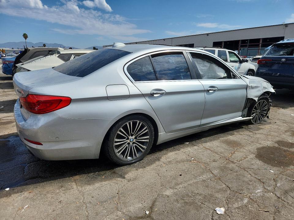 2017 BMW 530 I — Фото 3 из 12