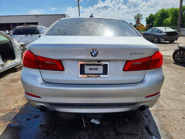 2017 BMW 530 I — Фото 6 из 12